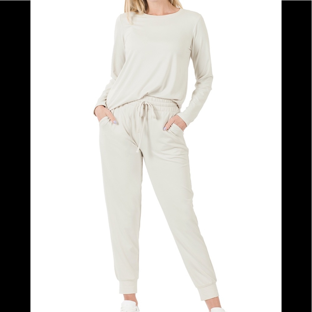 Tee & Jogger Set - Picture 2 of 4